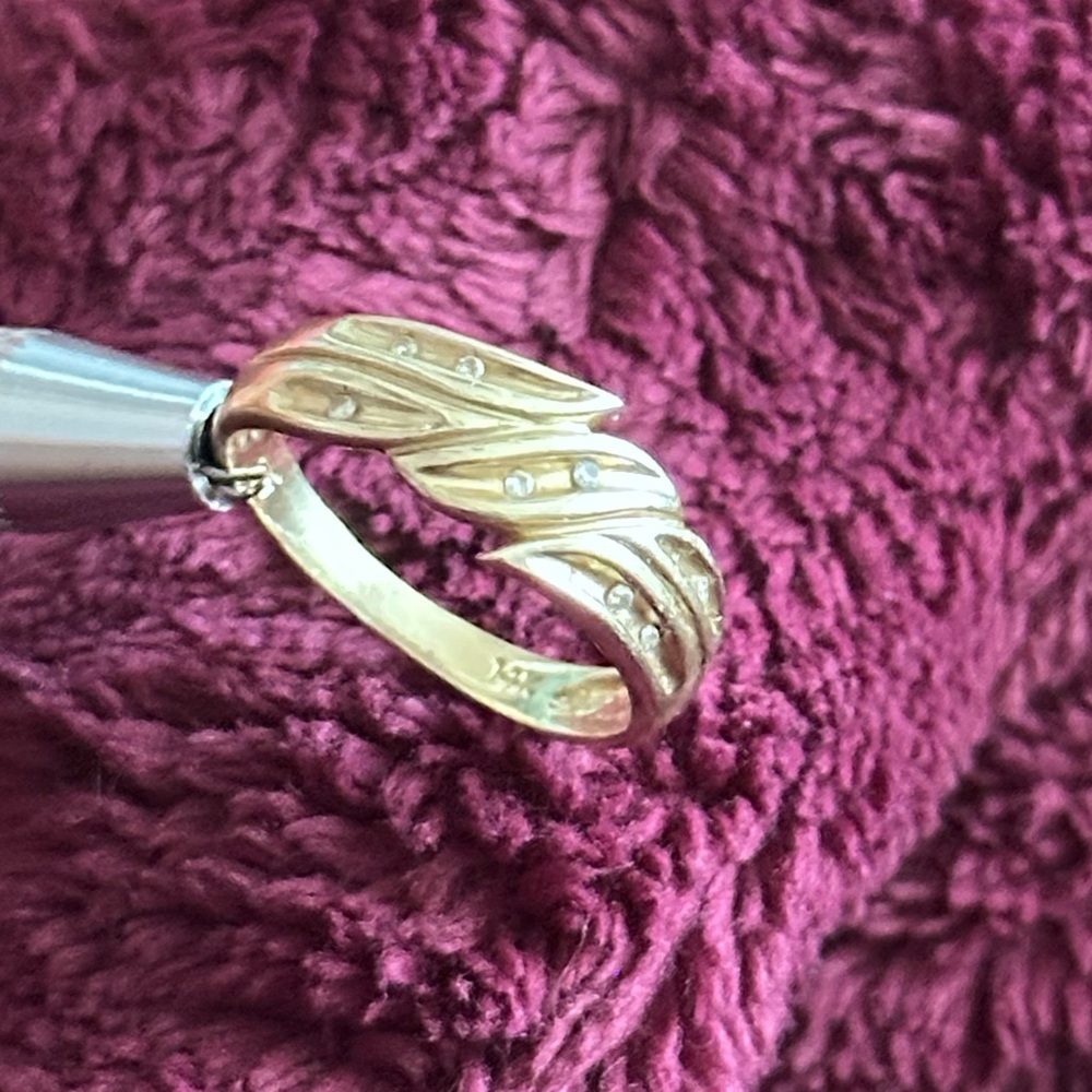14K Gold Ring diamonds